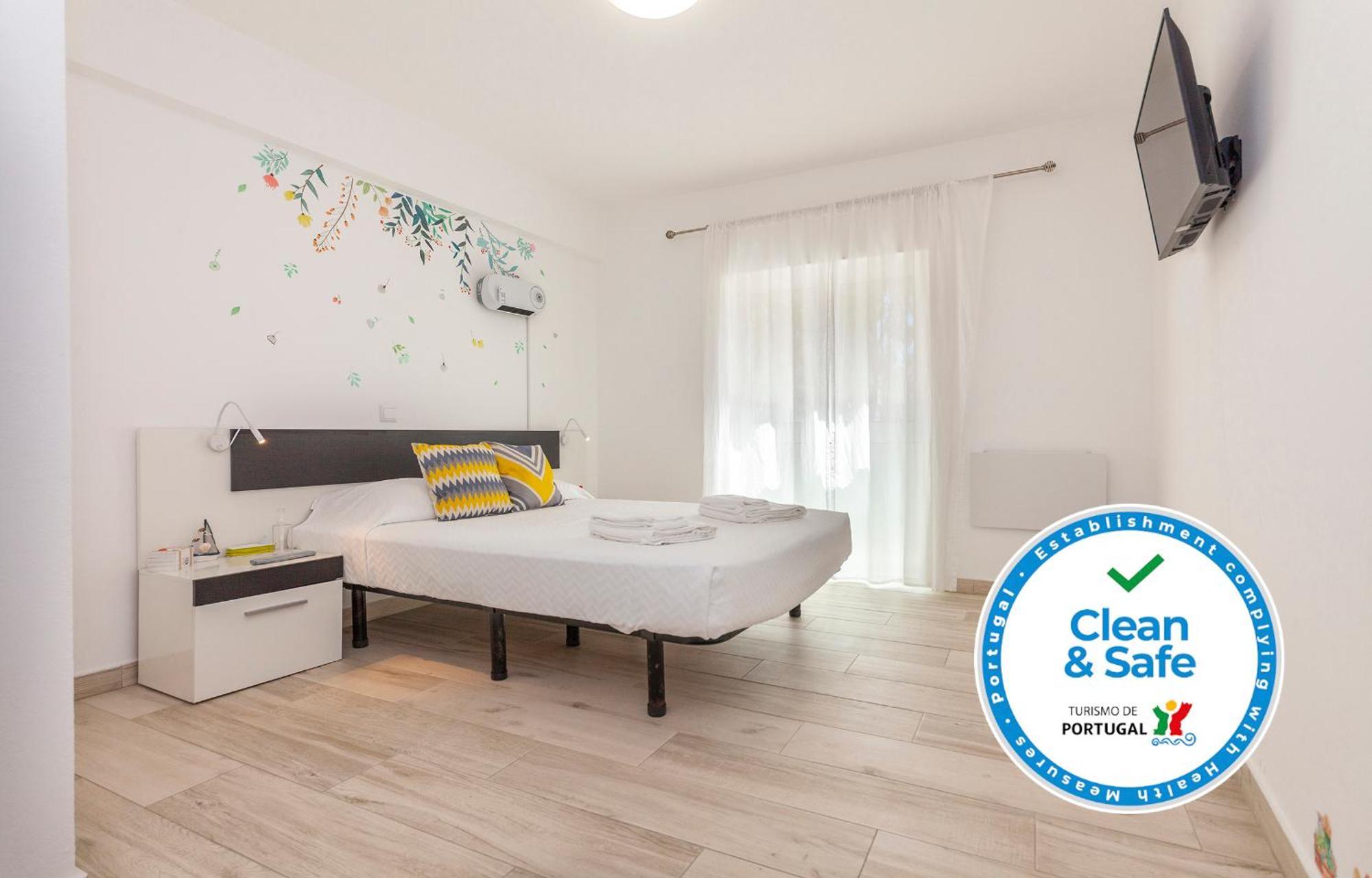 M - Martin & Tomas Guesthouse Lagos Bilik gambar