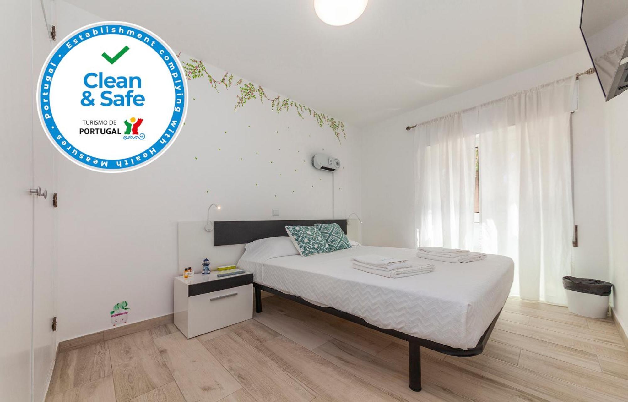 M - Martin & Tomas Guesthouse Lagos Bilik gambar